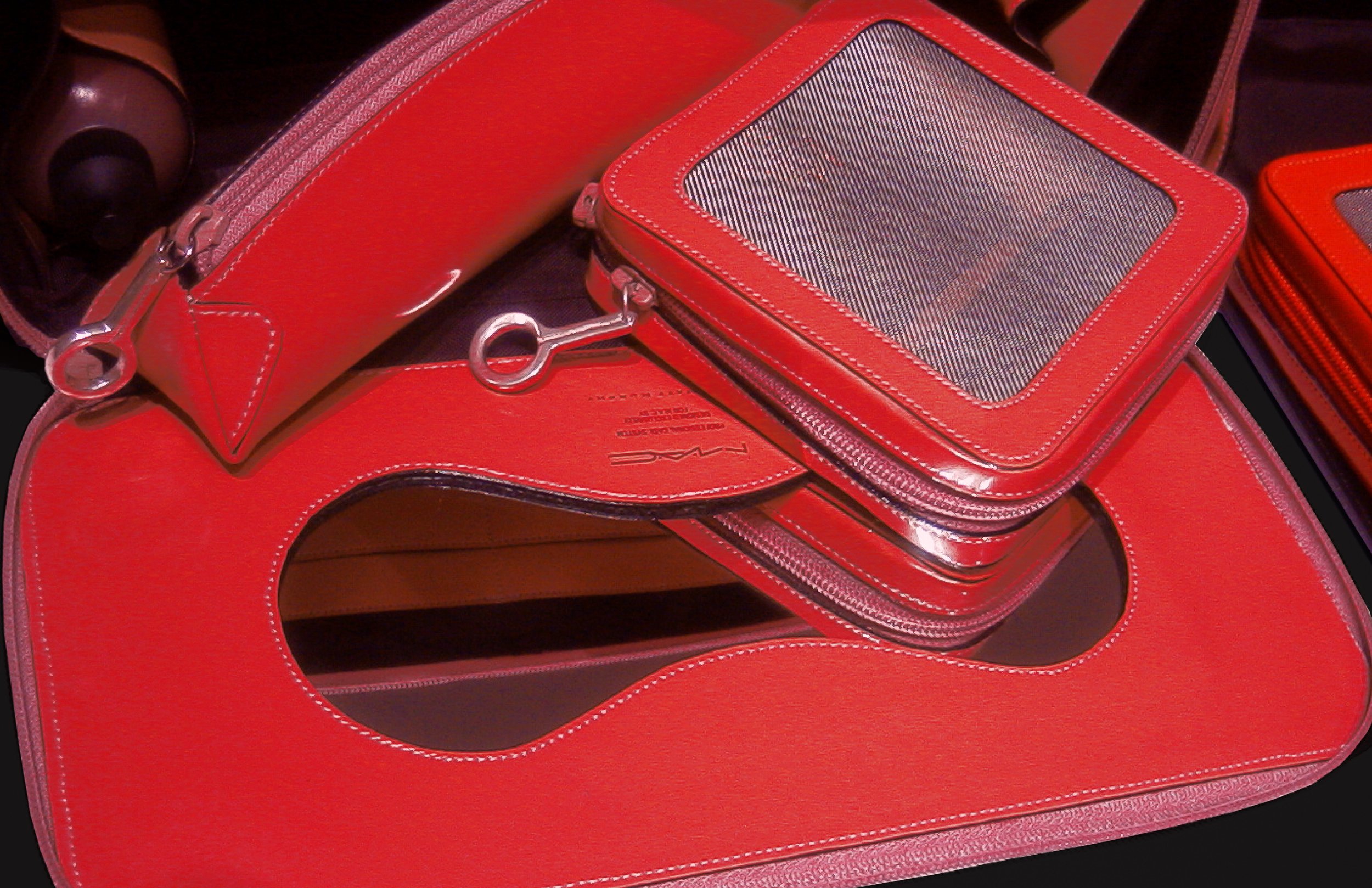 MAC ACCESSORIES — MMD